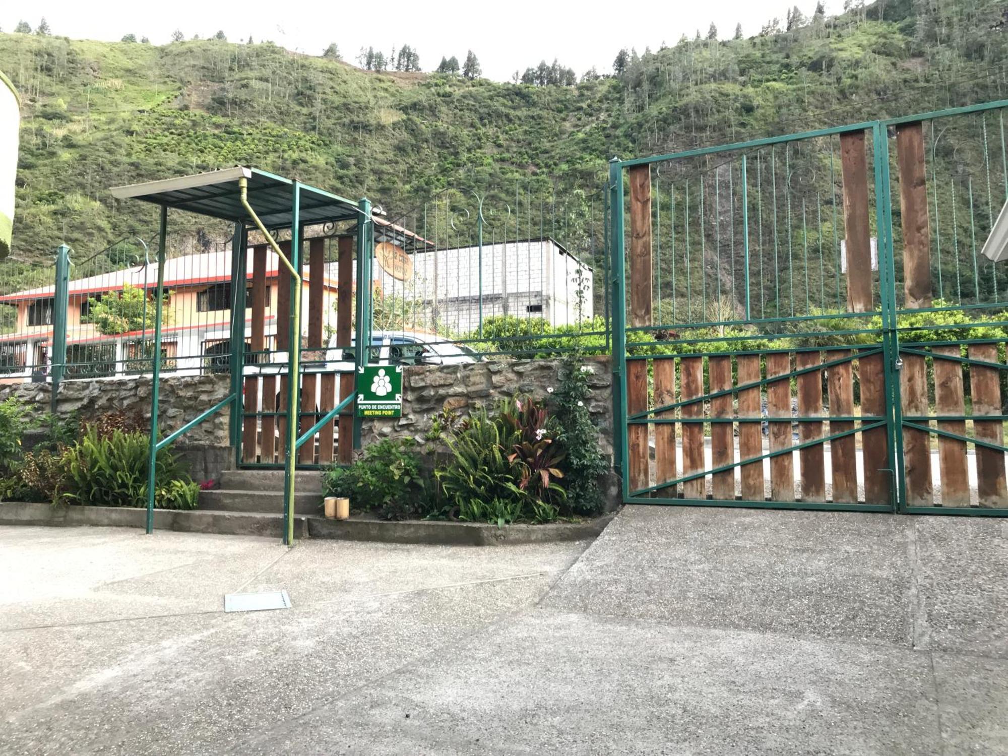 La Casa Verde Eco Guest House Баньйос Екстер'єр фото