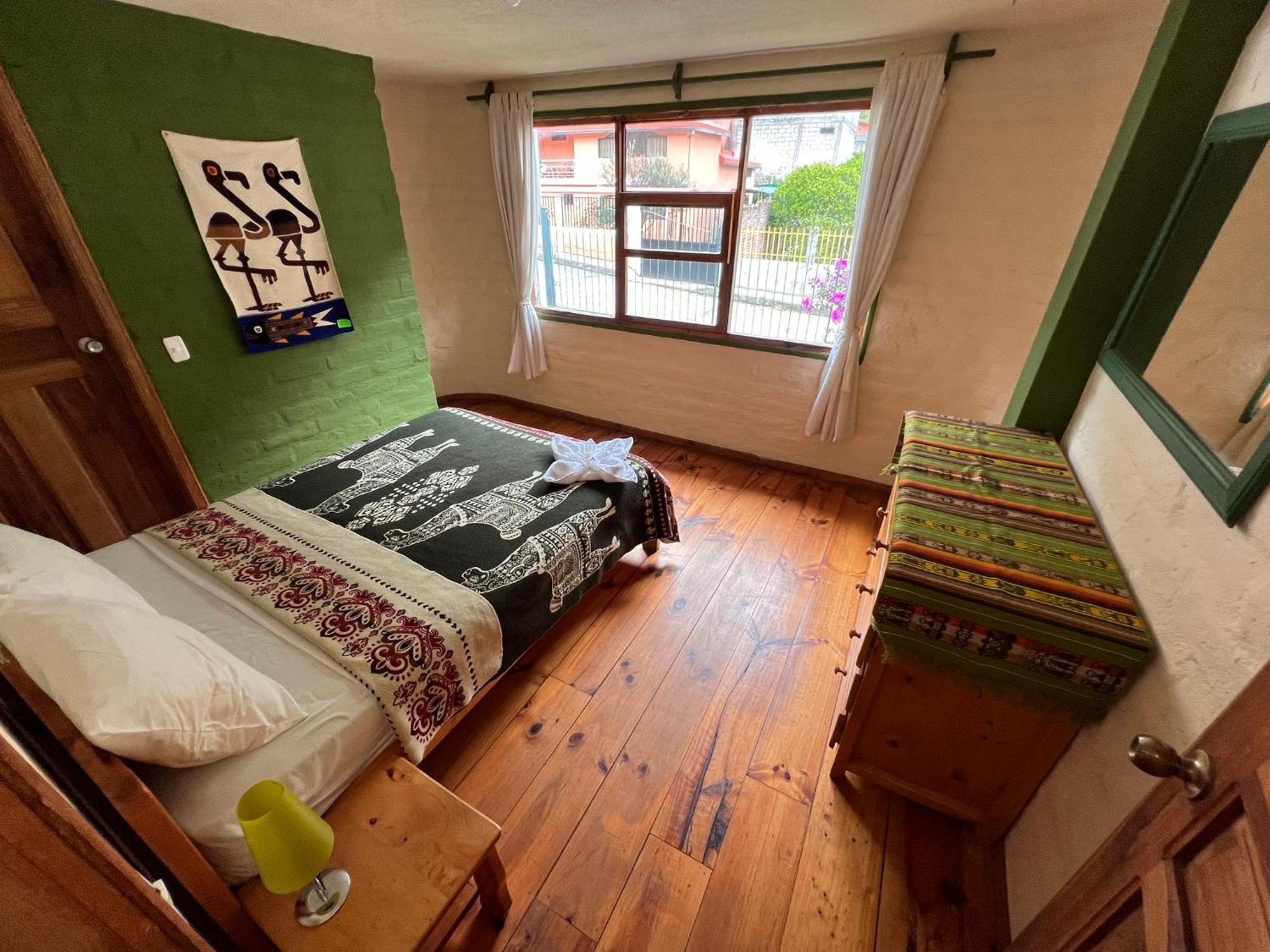 La Casa Verde Eco Guest House Баньйос Номер фото
