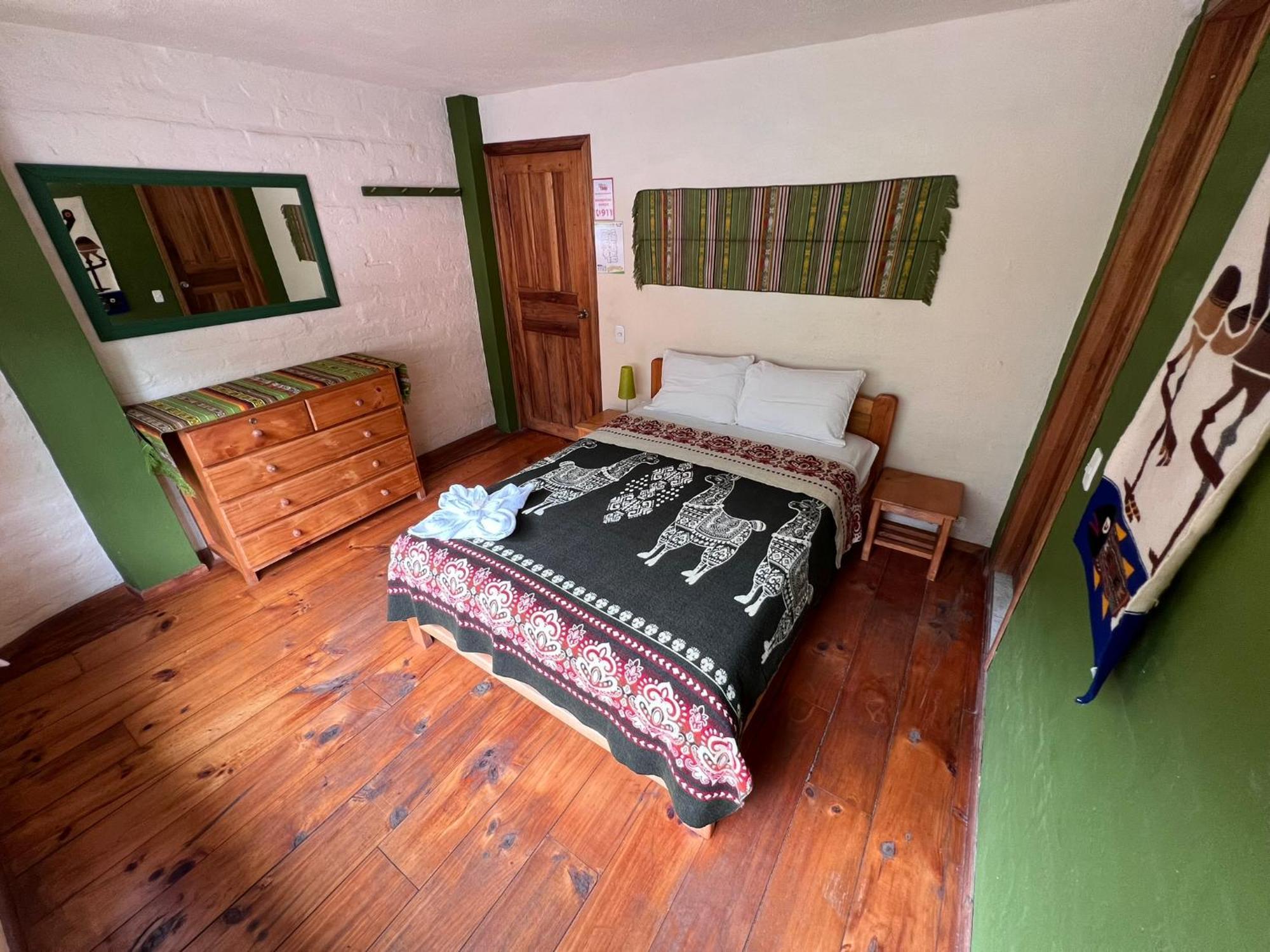 La Casa Verde Eco Guest House Баньйос Номер фото