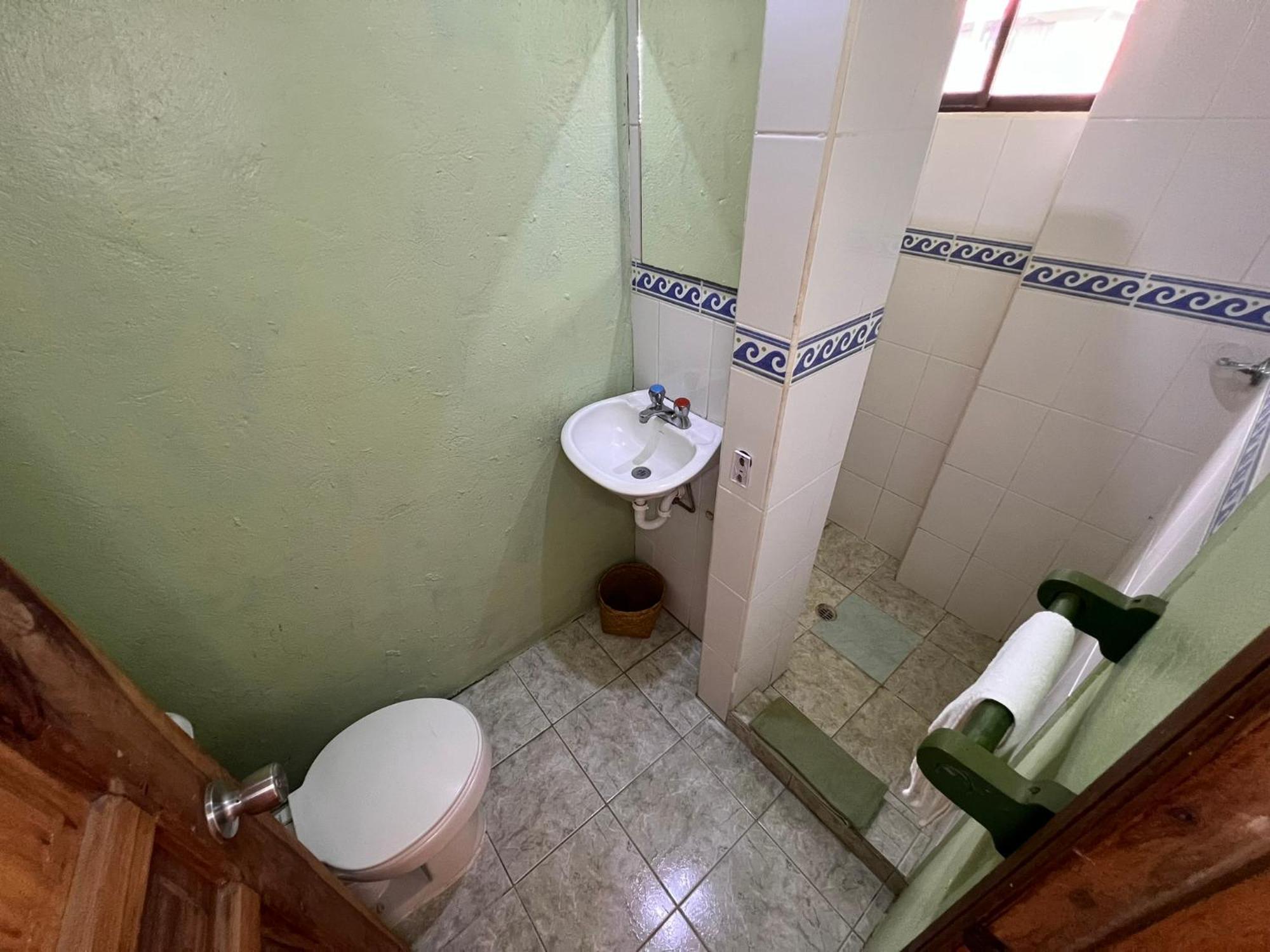 La Casa Verde Eco Guest House Баньйос Номер фото